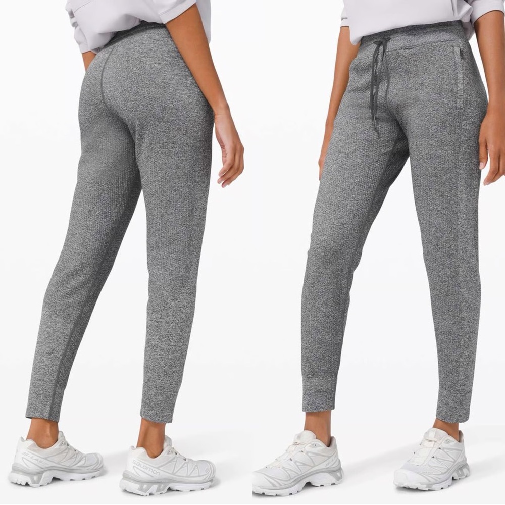 LIKE NEW LULULEMON ENGINEERED WARMTH JOGGERS